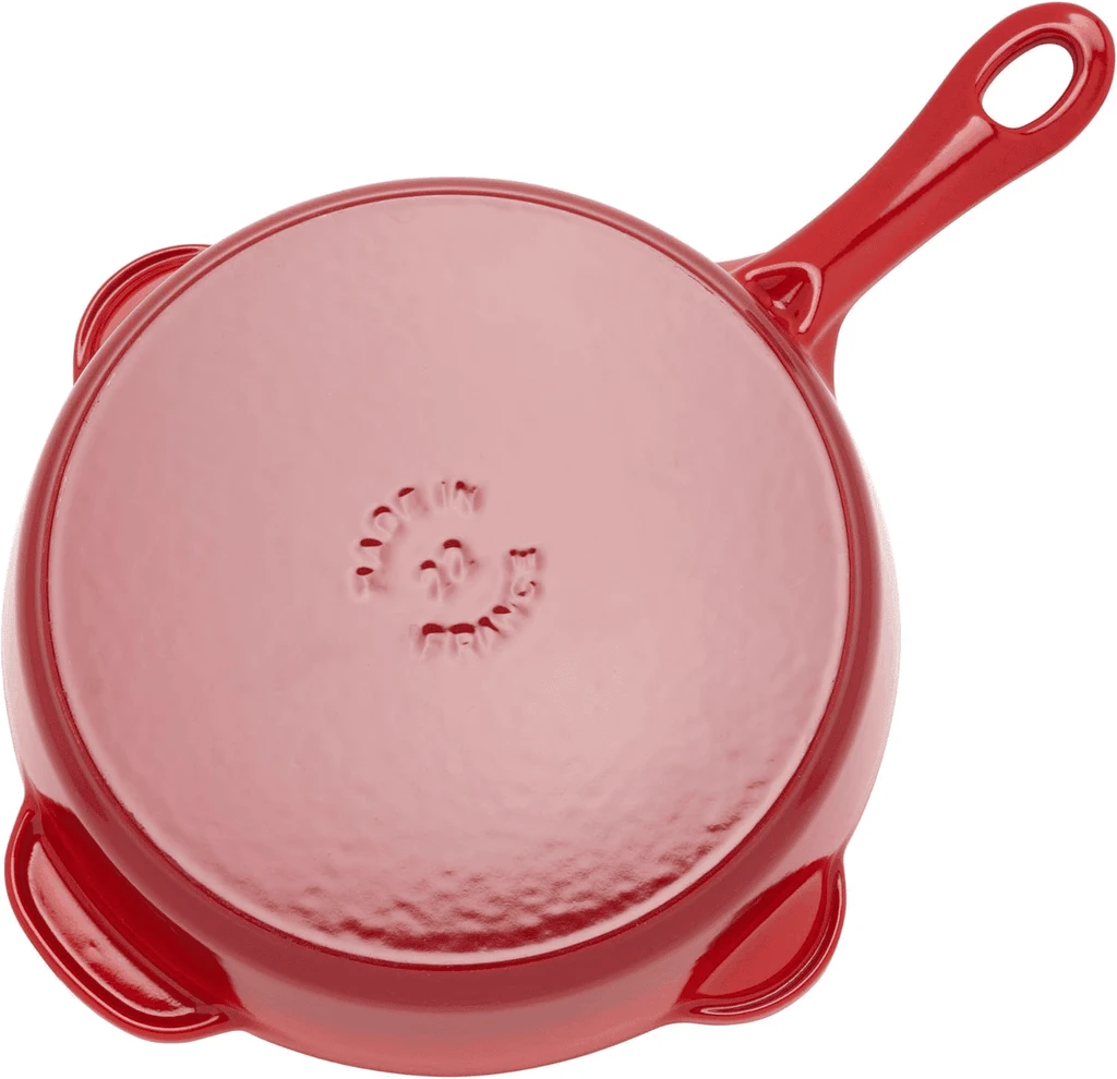 Chảo gang Staub có miệng rót 22cm 1.69L màu đỏ (1029479)