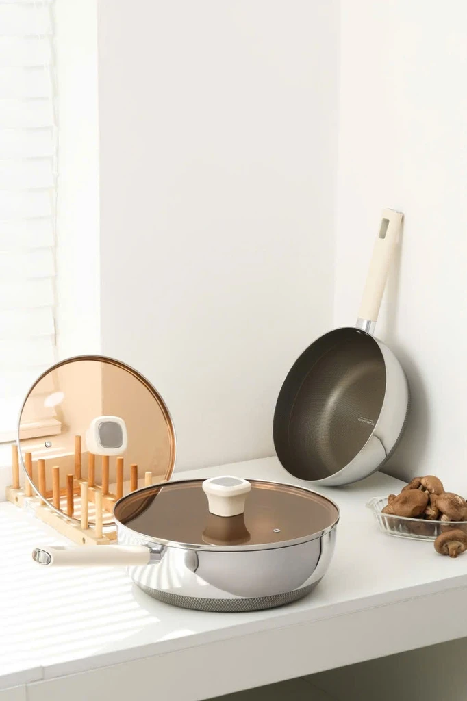 Chảo sâu lòng Haatz Titanium Aura 24cm HTA824