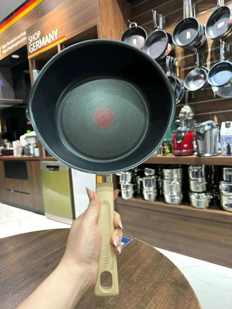 Chảo sâu lòng Tefal One Pick Pot Pan 24cm có nắp màu kem