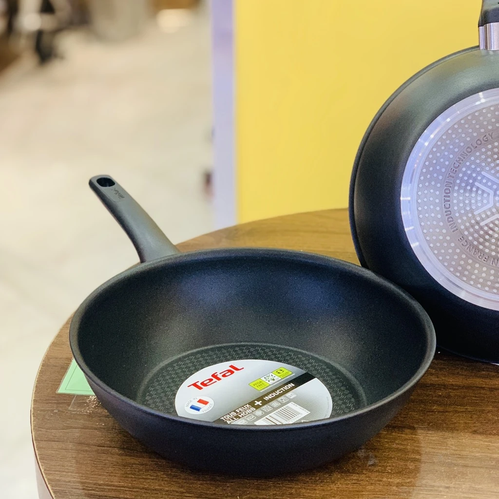 Chảo sâu lòng Tefal Titanium 28cm