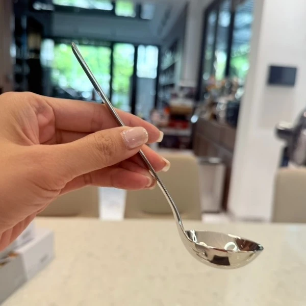 Muôi múc nước sốt WMF Saucenlöffel NUOVA 18cm