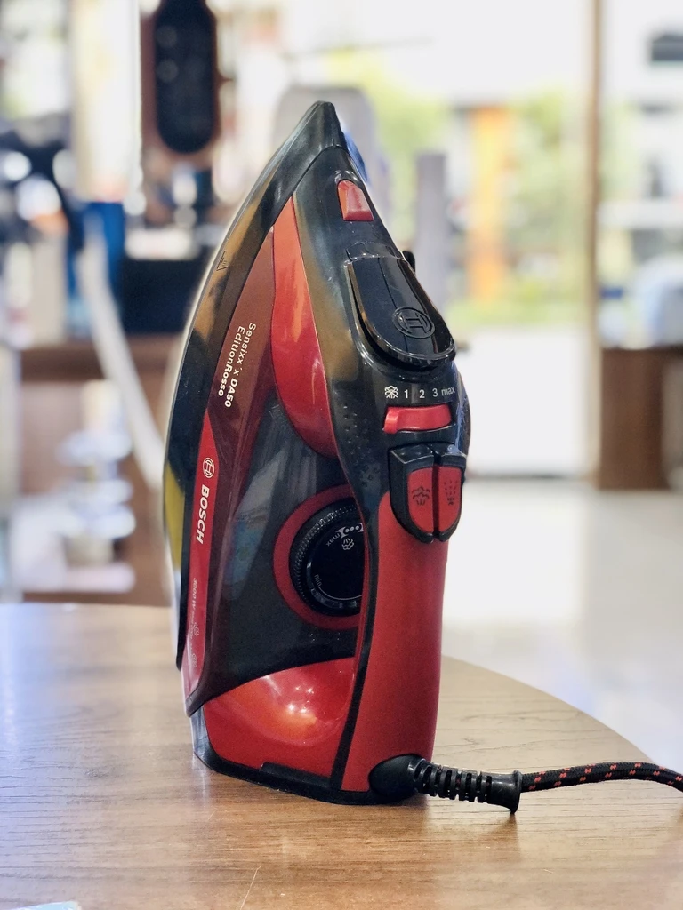 BÀN LÀ BOSCH TDA503001P 3000W