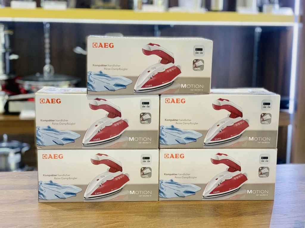 BÀN LÀ HƠI NƯỚC MINI AEG DBT800 (800W)