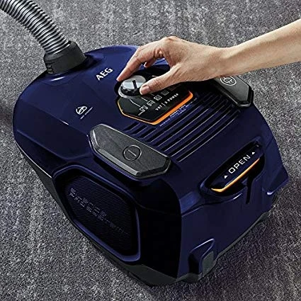 Máy hút bụi AEG VX7