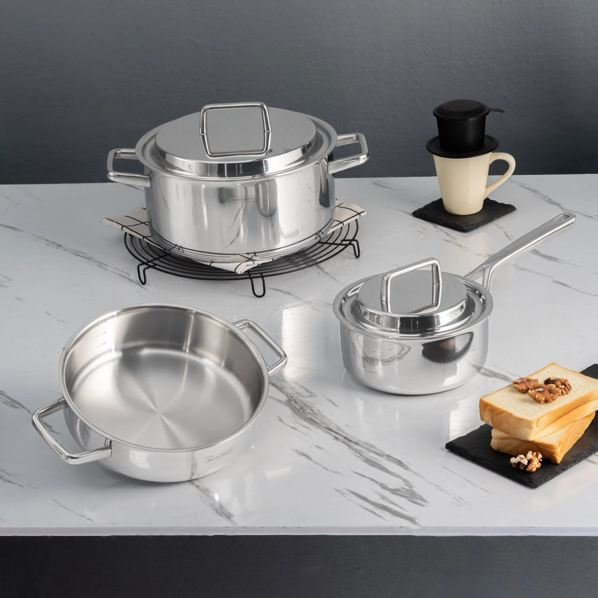 MICHELANGELO HOME CHEF 4 MÓN (106041) tặng 1 CHẢO VÂN TỔ ONG Diamond Plus 26cm