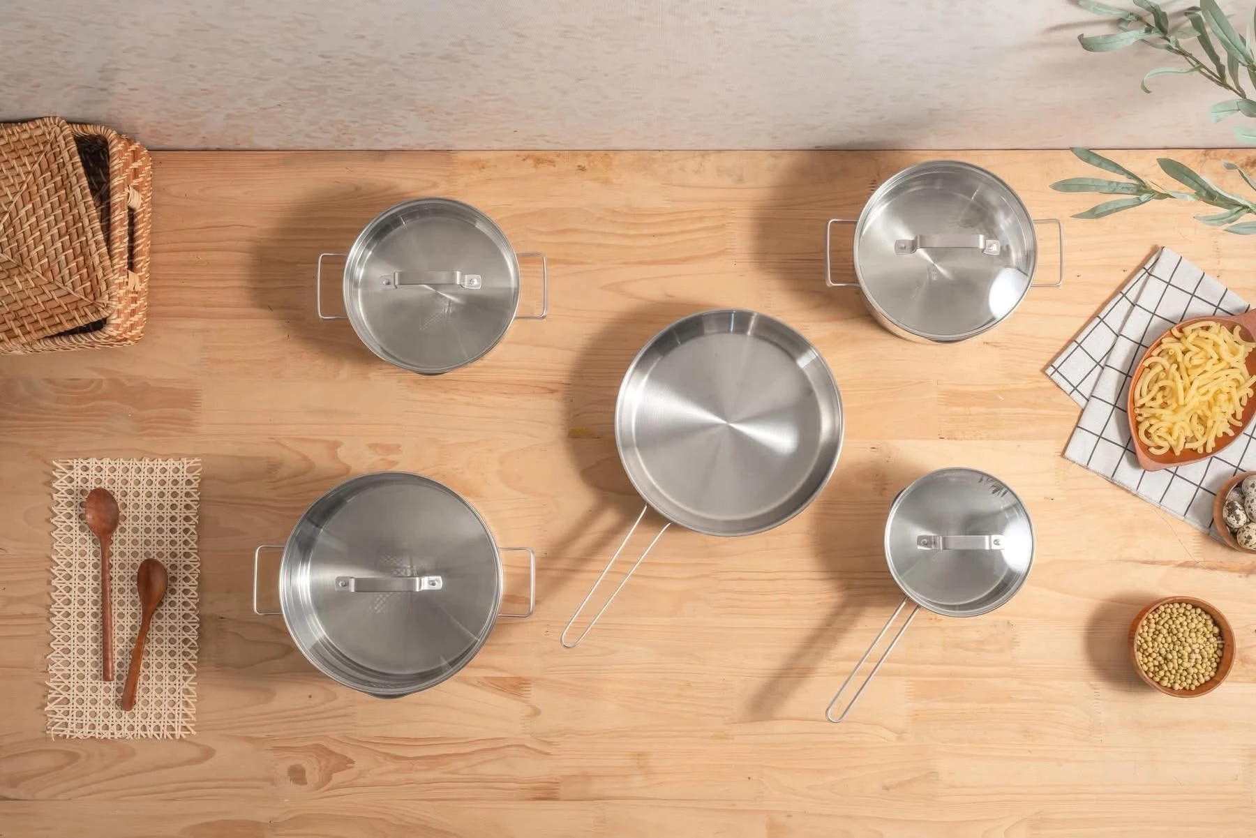 Bộ nồi 5 món Michelangelo Essential Quánh 16cm, Nồi thấp 20cm, Nồi cao 20cm, Nồi cao 24cm, Chảo inox 26cm