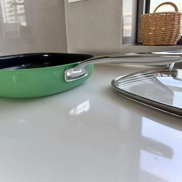Chảo vuông chống dính Fruto Chockmen 24.5cm (Model C500-G / CKM-FY3L24PG – Màu Xanh Lá)