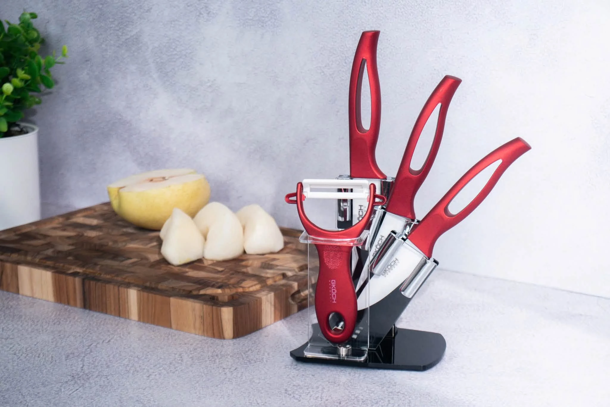 Set dao + nạo nhựa ABS 2 màu, tay cầm bằng nhựa ABS, lưỡi dao chất liệu gốm ceramic, 5 chi tiết/hộp. Model: PK-C33. . Nhãn hiệu: GKOCH