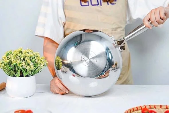 CHẢO SÂU LÒNG CÓ VUNG GUME GM-W1520 SIZE 20CM