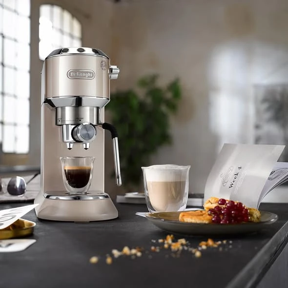 Máy pha cafe De’Longhi EC885 mới nhất